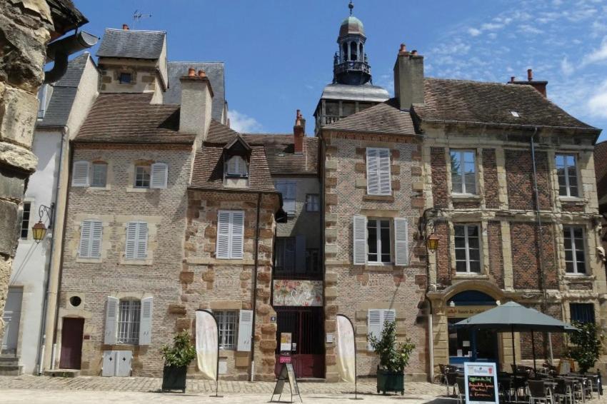Bel Appartement En Coeur De Ville - 20 Minutes Du Pal Moulins  Dış mekan fotoğraf